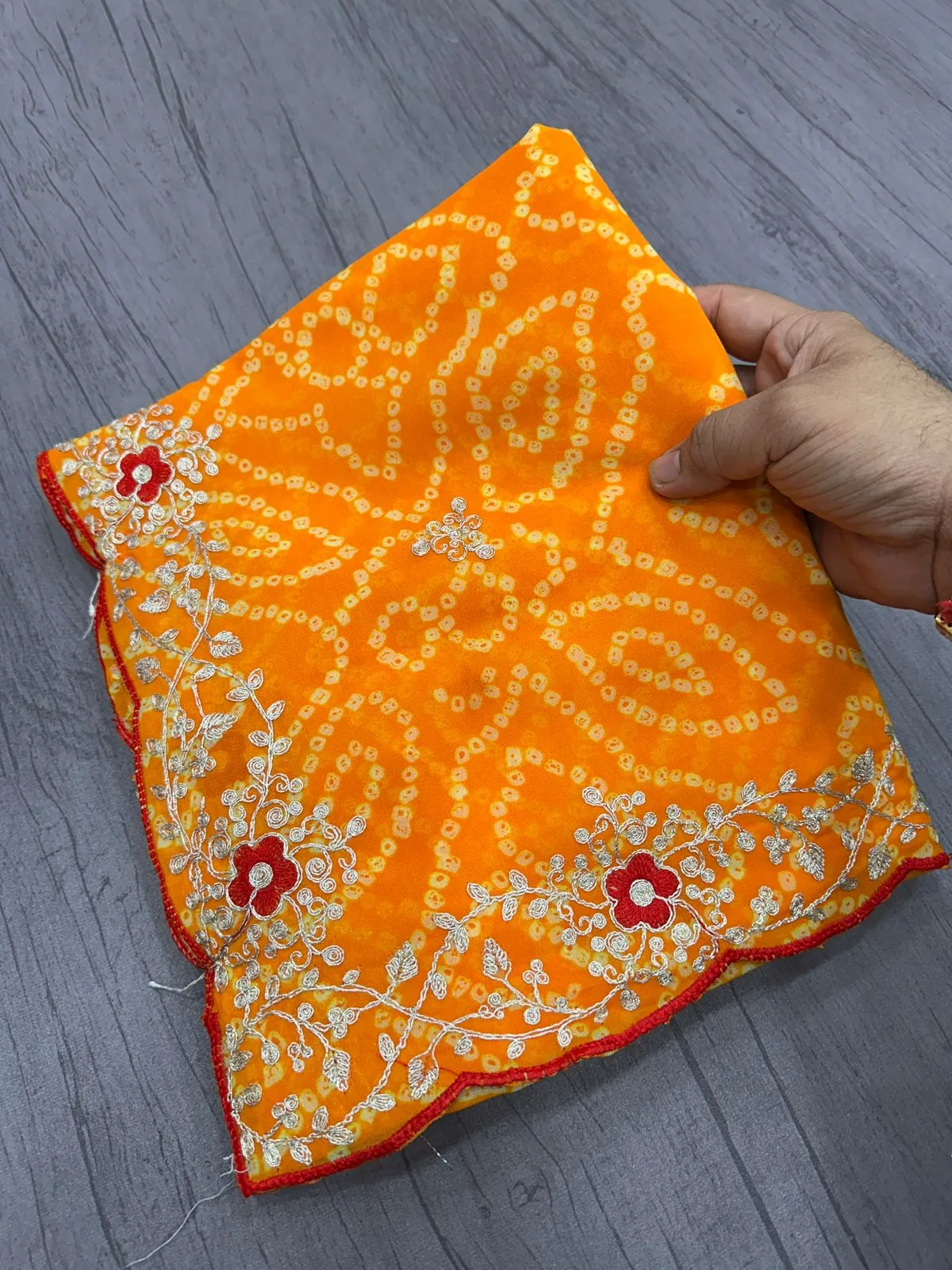 Traditional Bandhani Saree - Image 7 in Surat